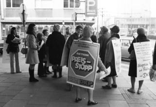 Supporters of the DKP (German Communist Party) at a woman's action in the pedestrian zone for a