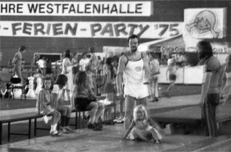 The city of Dortmund organised a children's holiday party in the Dortmund Westfalenhalle here on 05