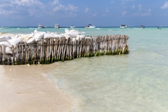 Groyne on sand beach to trap sediment, Playa Norte, Isla Mujeres, Caribbean Coast, Cancun, Quintana