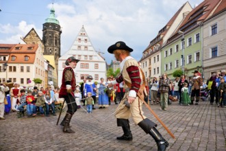 Pirna the members of the association Der Retter playfully re-enact the invasion of the Swedes in