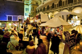 The nostalgic Christmas market in the stable yard of Dresden's Residence Palace also offers quiet