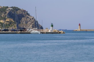 Port d'Andratx harbour entrance with lighthouse, Port d'Andratx, Majorca, Balearic Islands, Spain,