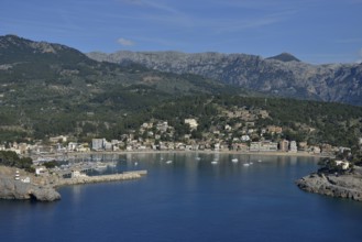 Port of Puerto de Sóller, Majorca, Balearic Islands, Spain, Europe