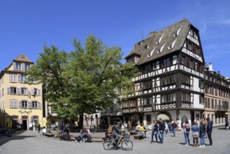 Street scene at the Place Alexandre Bureau, Strasbourg, Département Bas-Rhin, Alsace, France,