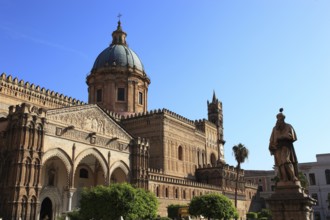 City of Palermo, the Cathedral Maria Santissima Assunta, the portal in the Spaet Gothic style and