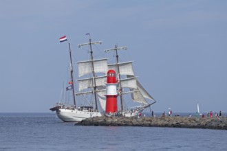 Sailing ship, pier light, Unterwarnow, Hanse Sail, Warnemünde, Rostock, Mecklenburg-Western