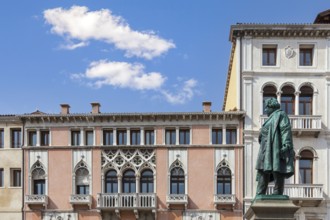 Statue of the Italian patriot Daniele Manin, Campo Manin, Venice, Veneto, Italy, Europe