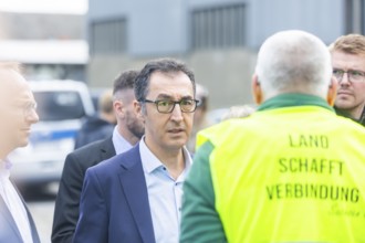 Federal Minister of Food and Agriculture, Cem Özdemir, visits Großdrebnitzer Agrarbetriebsges. mbH