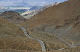 Khardung -La, Leh Departure