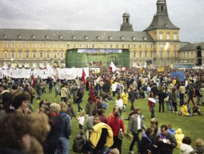 DEU, Germany: The historical slides from the 84-85 r years, Bonn. Peace movement on 20.10.84.