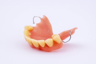 Removable denture of an upper jaw, denture, dental prosthesis, dentist