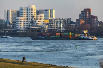 Düsseldorf, the Gehry buildings, Neuer Zollhof, in the media harbour, behind the RWI4 building