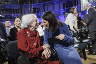 Margot Friedländer, Holocaust survivor, and Annalena Bärbock (Alliance 90/The Greens), Federal