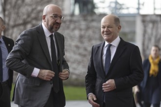 Federal Chancellor Olaf Scholz (SPD) welcomes Charles Michel, President of the European Council, at