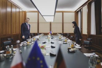 (R-L) Annalena Bärbock (Alliance 90/The Greens), Federal Foreign Minister, and Radoslaw Sikorski,