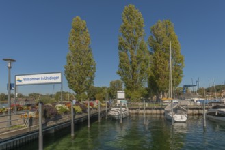 Unteruhldingen, Lake Constance, lakeside promenade, flower boxes, marina, Welcome,