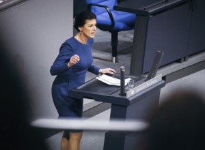 Sahra Wagenknecht, Non-attached Member, recorded during a debate in the German Bundestag on Epl 04,