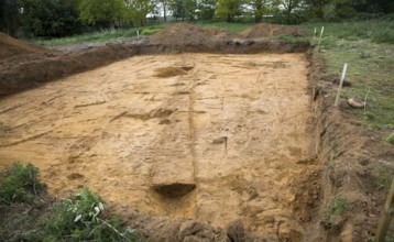 Archaeologists discover prehistoric field boundary ditch during excavation on new building plot,