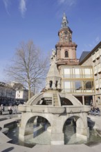 Siegfried Fountain and Holy Trinity Church, Worms, Rhineland-Palatinate, Germany, Europe