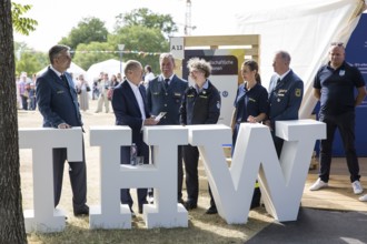 Olaf Scholz (Federal Chancellor, SPD) visits the THW (Federal Agency for Technical Relief) stand