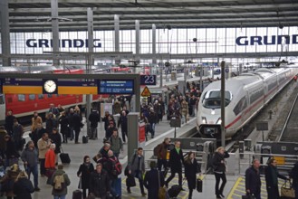 Europe, Germany, Bayer, Munich, main station, train arrival hall, local and long-distance