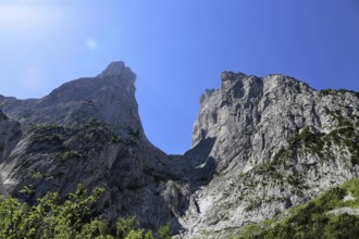 Travelling in the Wilder Kaiser on the Eggersteig to Ellmauer Tor (Tyrol)