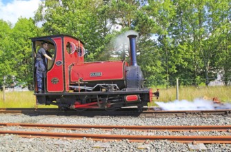 Steam locomotive engine train 'Elidor', Llanberis lake railway, Rheilffordd Lllyn Padarn, Gwynedd,