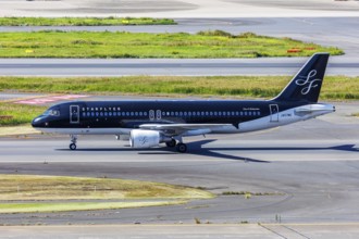 A Starflyer Airbus A320 aircraft with the registration number JA07MC at Tokyo Haneda Airport,