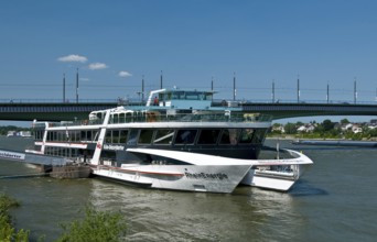 Europe, Germany, North Rhine-Westphalia, Bonn, Kennedy Bridge and passenger ship Rhein-Energie,