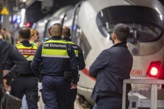 DB Security, Security on the platform with ICE. Central Station, Stuttgart, Baden-Württemberg,