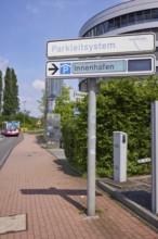 Sign for the Duisburg parking guidance system and multi-storey car park at the inner harbour