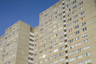 Prefabricated building, tower block on Roederplatz, Weißenseer Weg, Lichtenberg, Berlin, Germany,