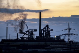 Hüttenwerke Krupp-Mannesmann, HKM in Duisburg-Hüttenheim, coking plant and 2 blast furnaces, North