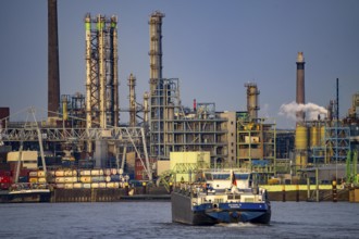 Backdrop of Chempark Leverkusen, Bayer Leverkusen, chemical park, chemical plant, river Rhine,