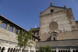 Cloister of the monastery, Lateran Basilica, Basilica San Giovanni in Laterano, Cathedral of the