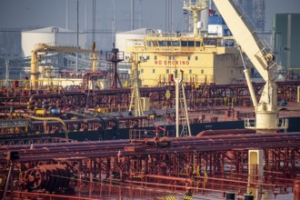 The crude oil tanker HOJO, in the seaport of Rotterdam, in the petroleum harbour, Europoort, deck