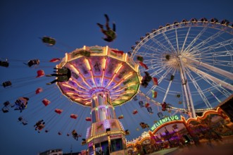 Ferris wheel, Europa Rad, chain carousel, Cannstatter Wellenflug, rides, movement, movement effect,