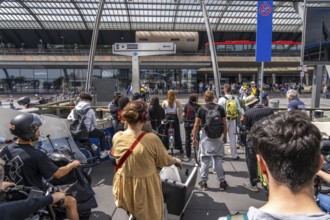 GVB ferries for pedestrians and cyclists across the river Ij, to Amsterdam Centraal station, free