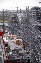 Modernisation of Duisburg Central Station, the platforms of the 13 tracks are being renewed, the