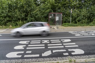 Bus shelter, bus stop Schalloh, in the countryside, Sauerland, near Soest-Bergede, country road