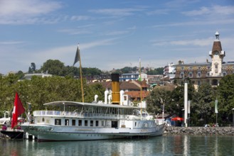 Old paddle steamer on Lake Geneva in Lausanne, travel, tourism, city, Vaud, Switzerland, Europe