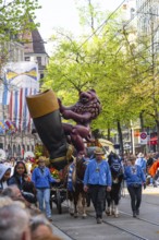 Parade of historically costumed guildsmen, Sechseläuten or Sächsilüüte, Zurich Spring Festival,