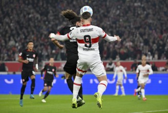 Header duel duel action Arthur Theate Eintracht Frankfurt SGE (03) against Ermedin Demirovic VfB