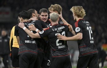 Goal celebration Robert Skov 1. FC Union Berlin FCU (24) Diogo Leite 1. FC Union Berlin FCU (04)