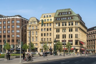 Königsalle on the corner of Theodor-Körner-Straße, City of Düsseldorf, North Rhine-Westphalia,