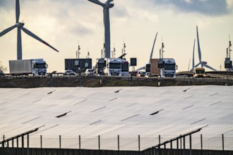 20 MWp ground-mounted photovoltaic system, from RWE, with over 36600 solar modules, in a 200 metre