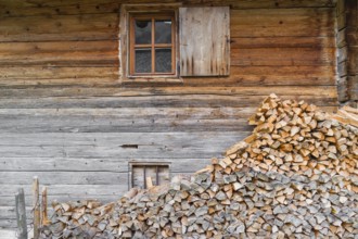 Farm buildings of the Eng alp, Eng valley, Tyrol, Austria, Europe