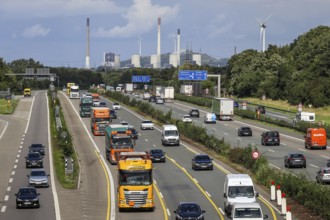 Bottrop, Ruhr area, North Rhine-Westphalia, Germany, rush hour traffic, many lorries driving on the