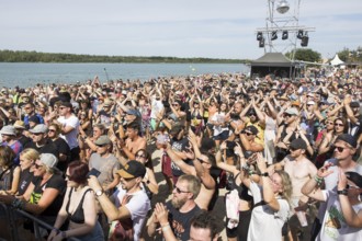 Festival visitors at the Beach Stage at the Highfield Festival on Saturday, Störmthaler See,