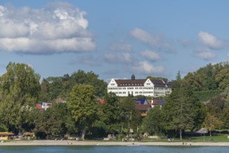 Immenstaad on Lake Constance, Hersberg Castle, vineyard, lakeside, beach, holidaymakers,